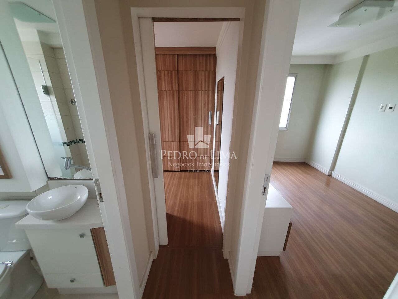 Apartamento no Tatuapé a 100 m do Metrô Carrão, 60m², 2 quartos, 1 banheiro e 1 vaga