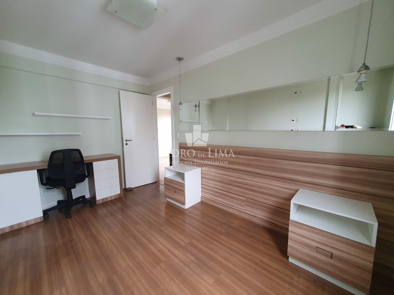 Apartamento no Tatuapé a 100 m do Metrô Carrão, 60m², 2 quartos, 1 banheiro e 1 vaga
