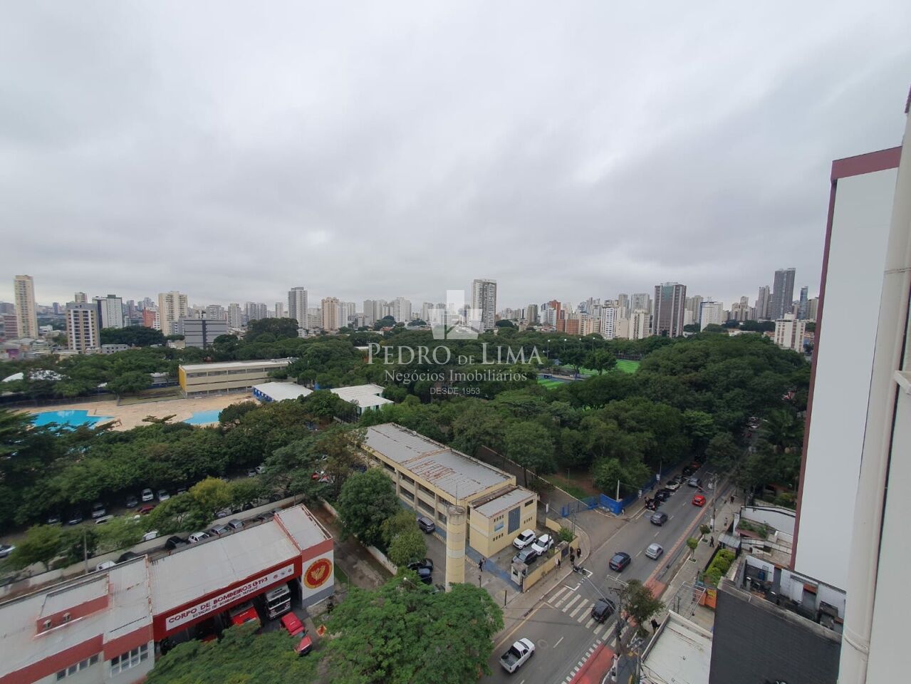 Apartamento no Tatuapé a 100 m do Metrô Carrão, 60m², 2 quartos, 1 banheiro e 1 vaga