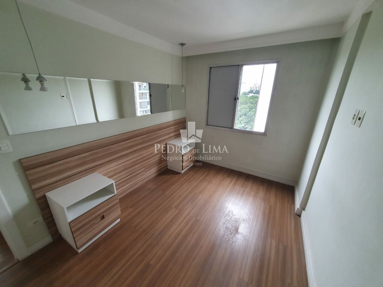 Apartamento no Tatuapé a 100 m do Metrô Carrão, 60m², 2 quartos, 1 banheiro e 1 vaga