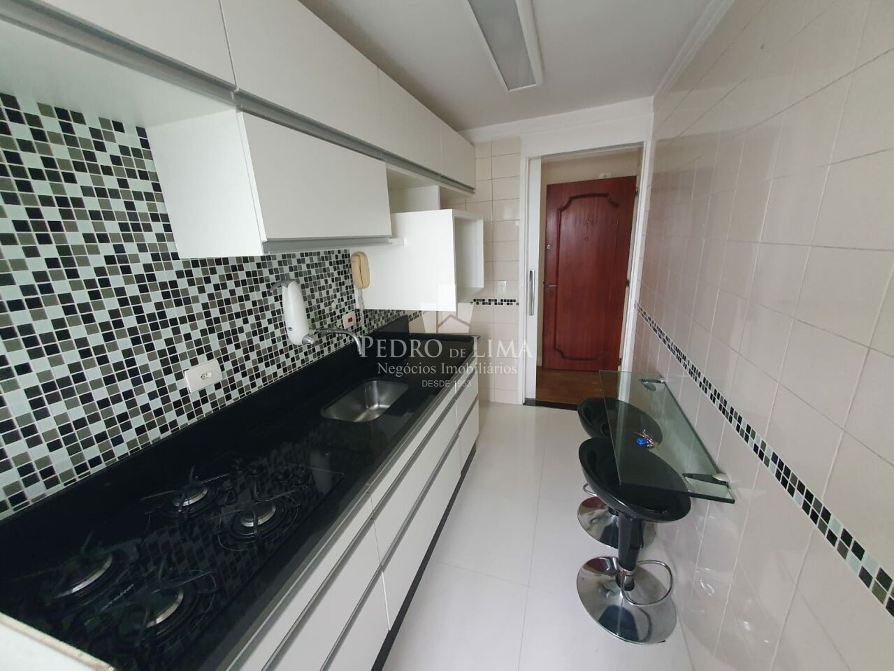 Apartamento no Tatuapé a 100 m do Metrô Carrão, 60m², 2 quartos, 1 banheiro e 1 vaga