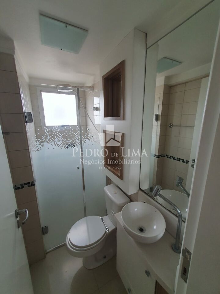 Apartamento no Tatuapé a 100 m do Metrô Carrão, 60m², 2 quartos, 1 banheiro e 1 vaga