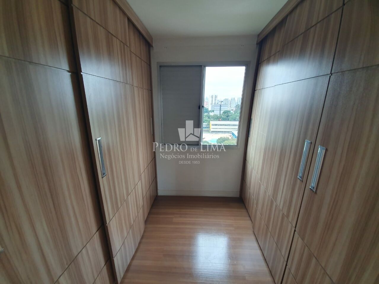 Apartamento no Tatuapé a 100 m do Metrô Carrão, 60m², 2 quartos, 1 banheiro e 1 vaga