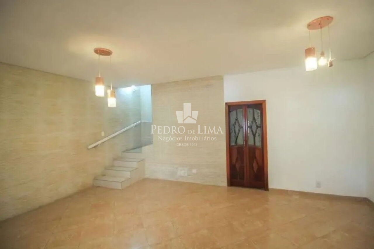 imagem do imovel Sobrado Frontal, 3 quartos no Belem ref: TP30630