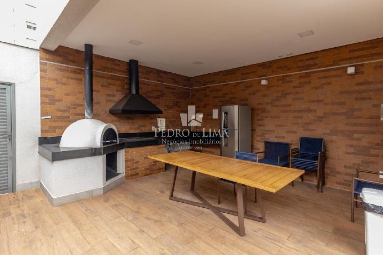 Apartamento na Mooca, 129m² 3 suítes, varanda com churrasqueira e 2 vagas.