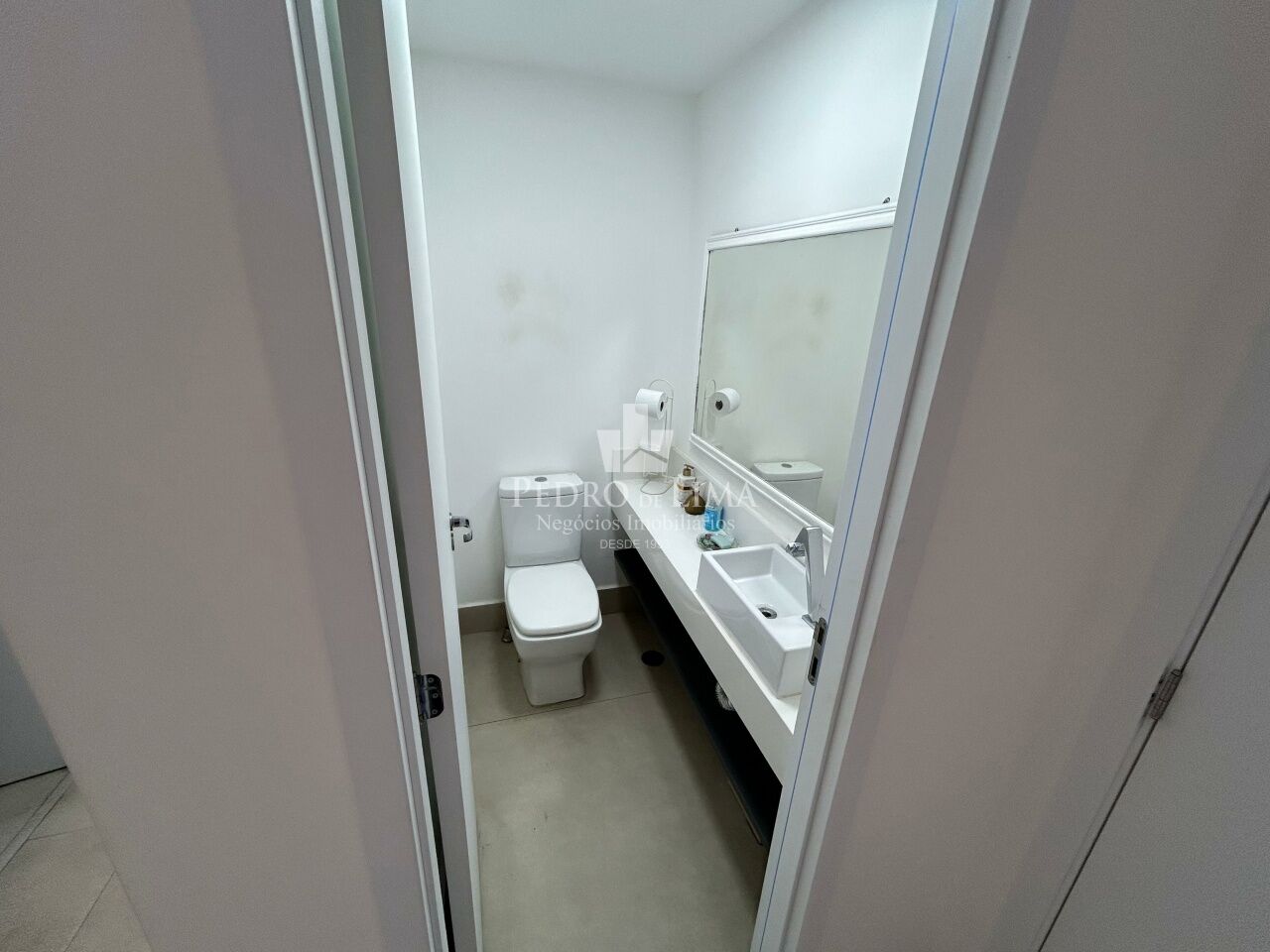 Apartamento na Mooca, 129m² 3 suítes, varanda com churrasqueira e 2 vagas.