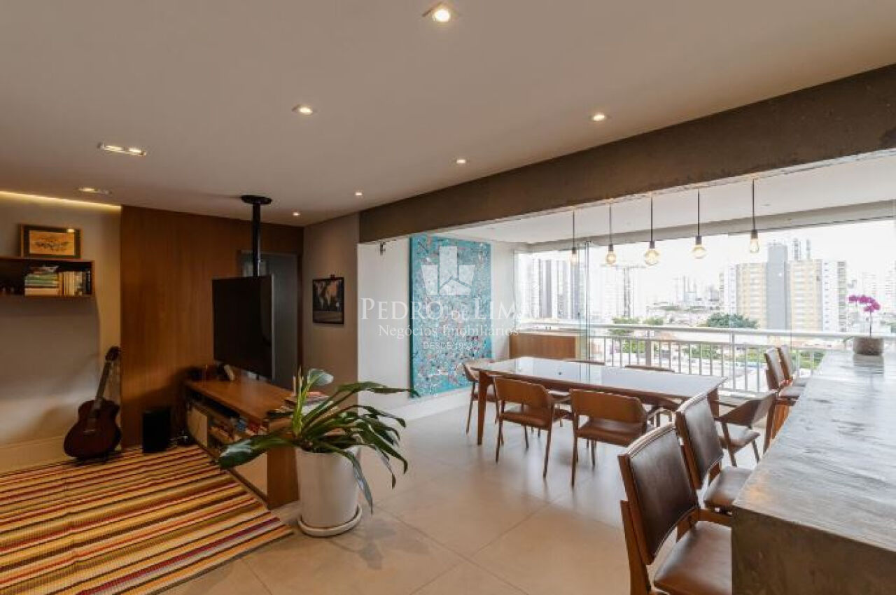 imagem do imovel Apartamento na Mooca, reformado, 104m², 3 dormitórios sendo 1 suíte, 2 vagas, varanda gourmet. ref: TP30633