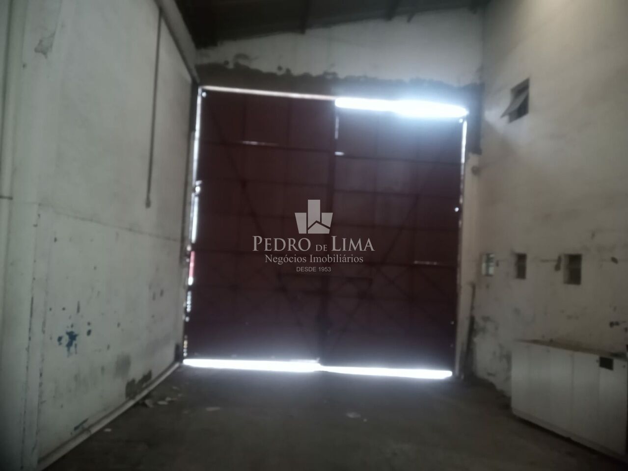 Galpão com  aproximadamente  750m² no Carrão 