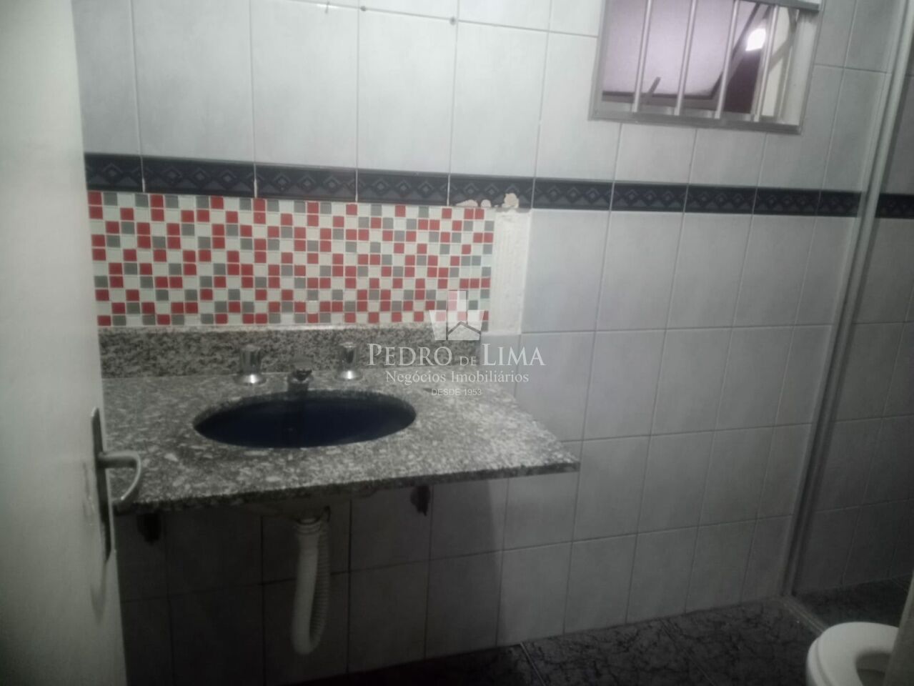 Galpão com  aproximadamente  750m² no Carrão 