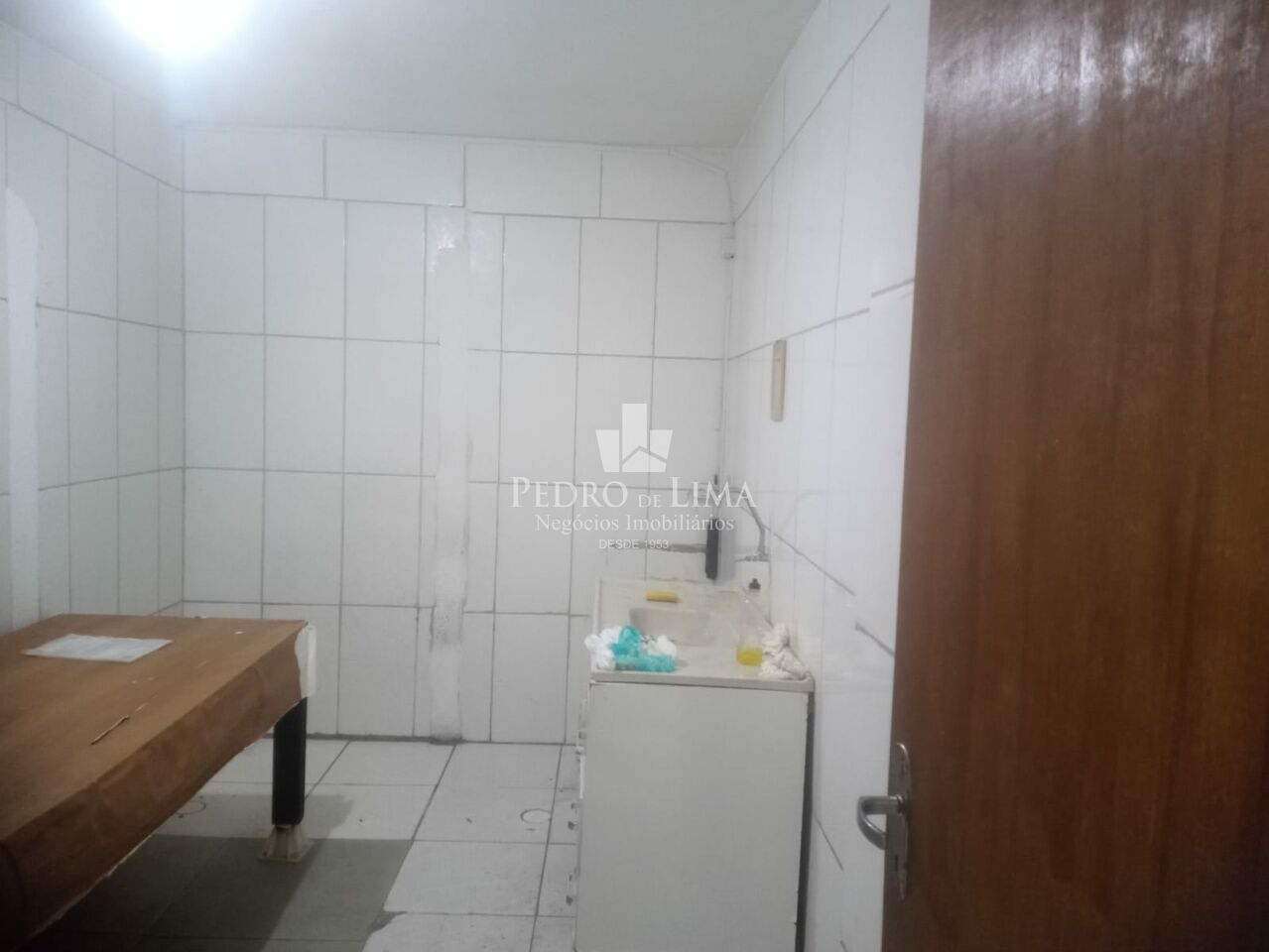 Galpão com  aproximadamente  750m² no Carrão 