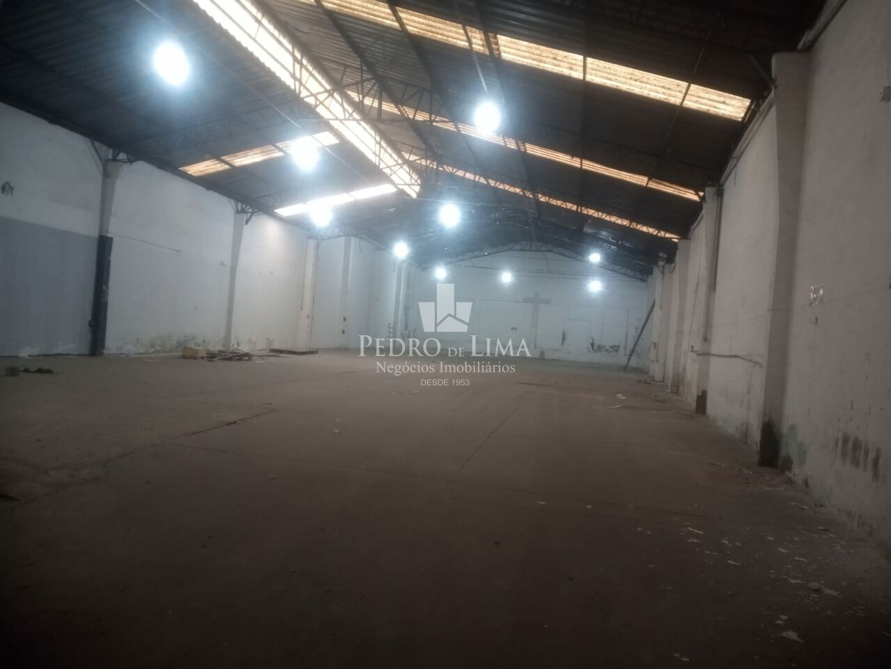 imagem do imovel Galpão com  aproximadamente  750m² no Carrão  ref: TP30637