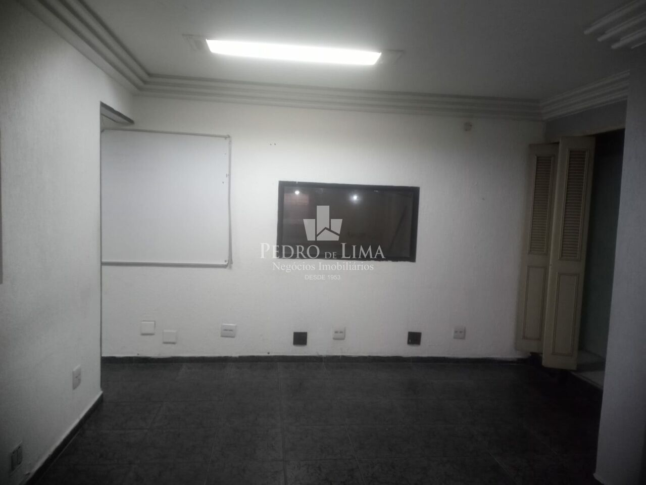 Galpão com  aproximadamente  750m² no Carrão 