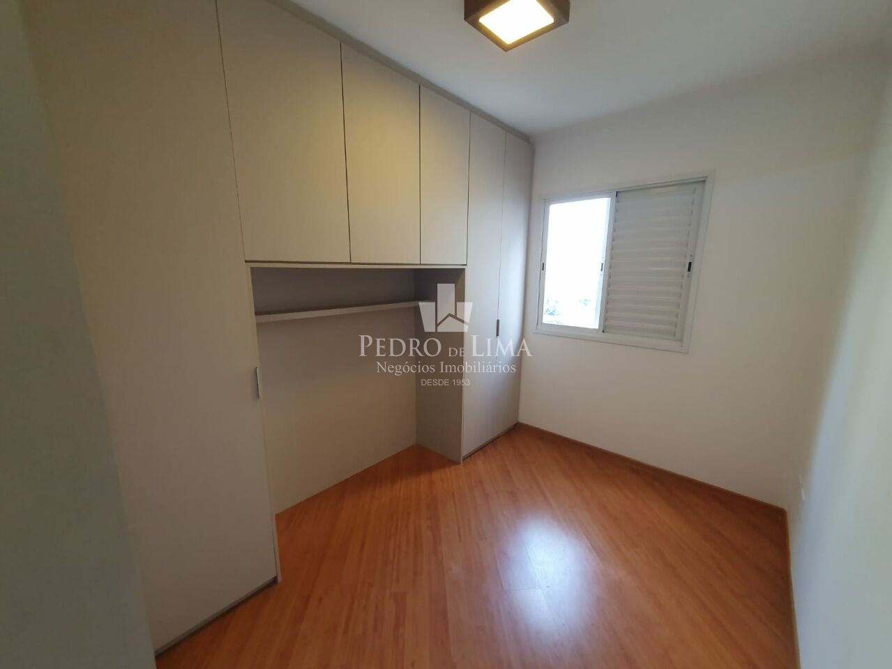 Apartamento no Tatuapé, a duas quadras do Metrô Carrão, 54m2, 2 dormitórios sendo 1 suíte e 3 vagas.