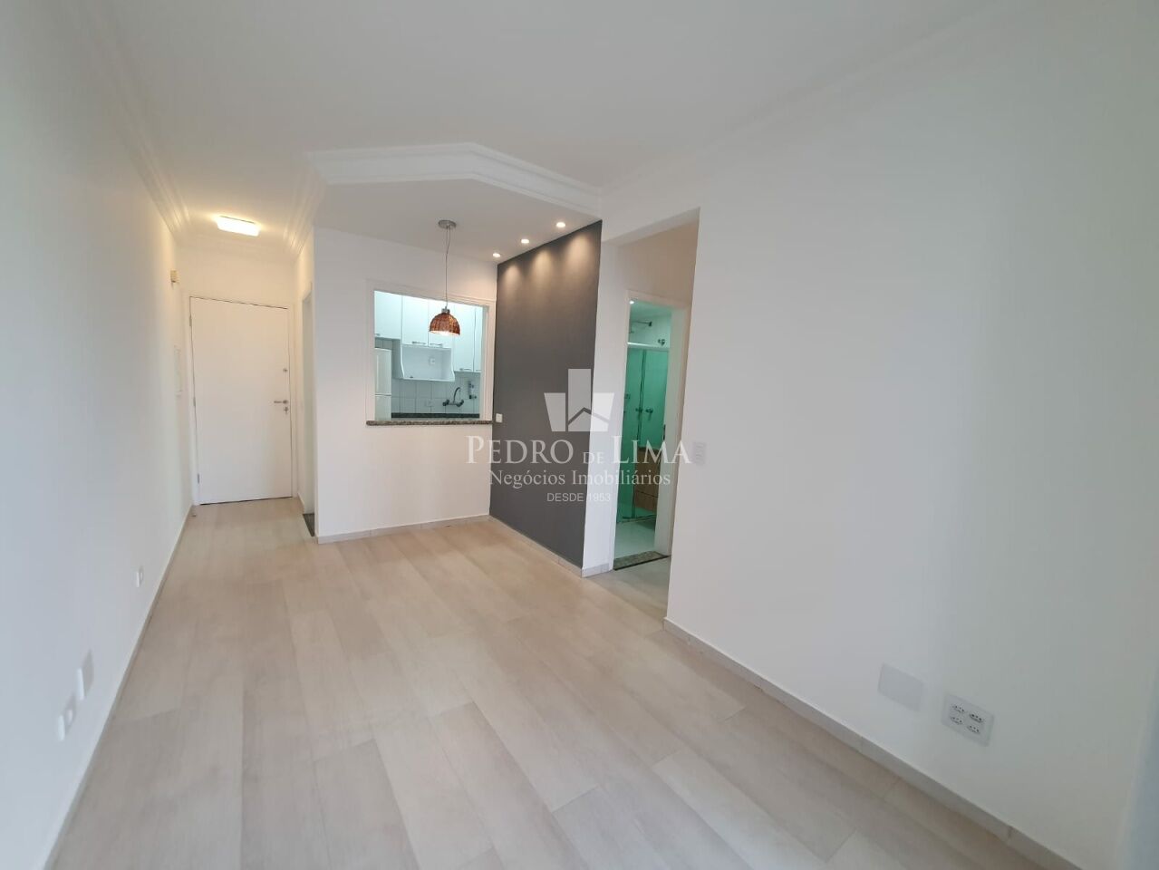 imagem do imovel Apartamento no Tatuapé, a duas quadras do Metrô Carrão, 54m2, 2 dormitórios sendo 1 suíte e 3 vagas. ref: TP30651