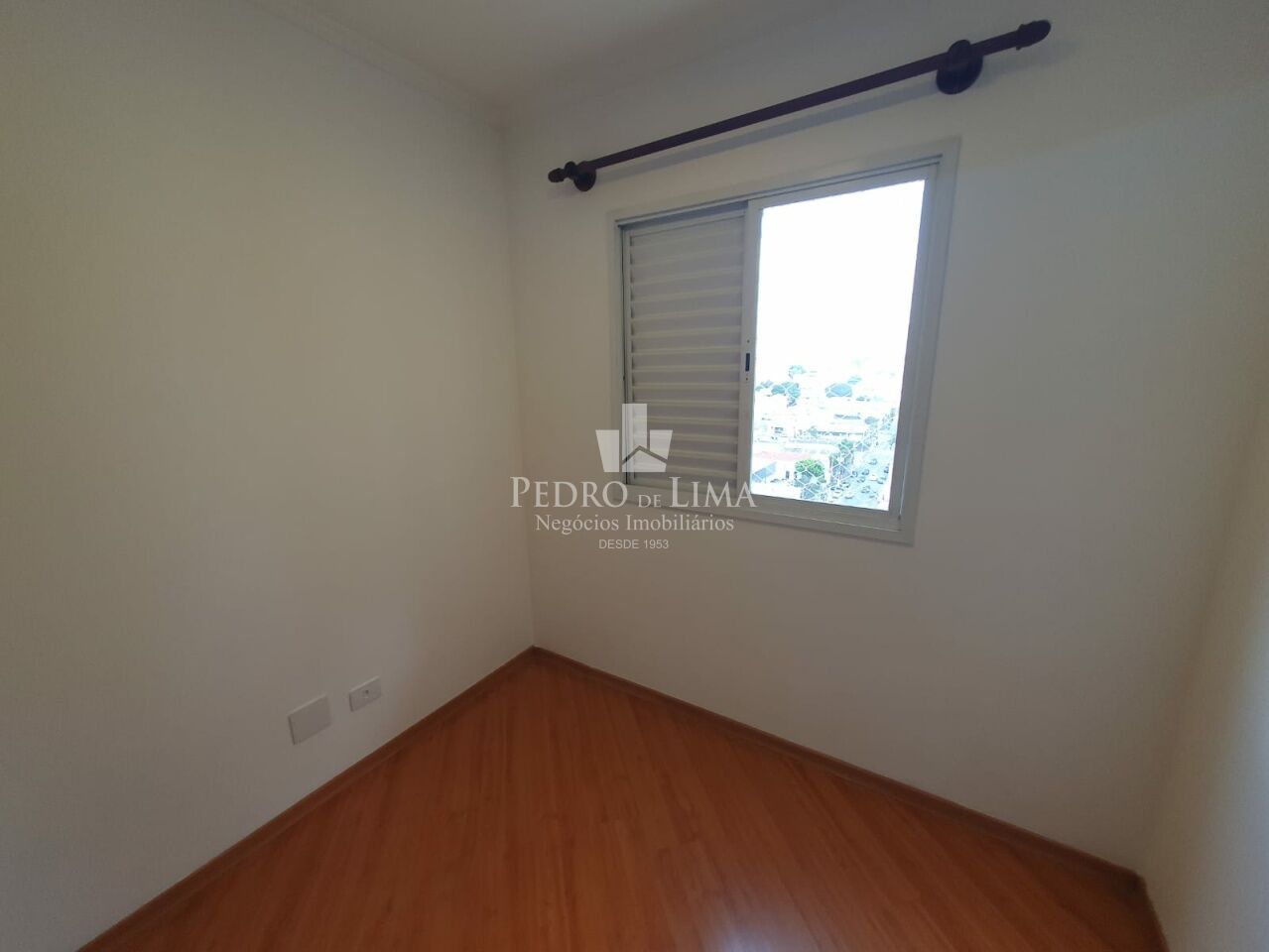 Apartamento no Tatuapé, a duas quadras do Metrô Carrão, 54m2, 2 dormitórios sendo 1 suíte e 3 vagas.