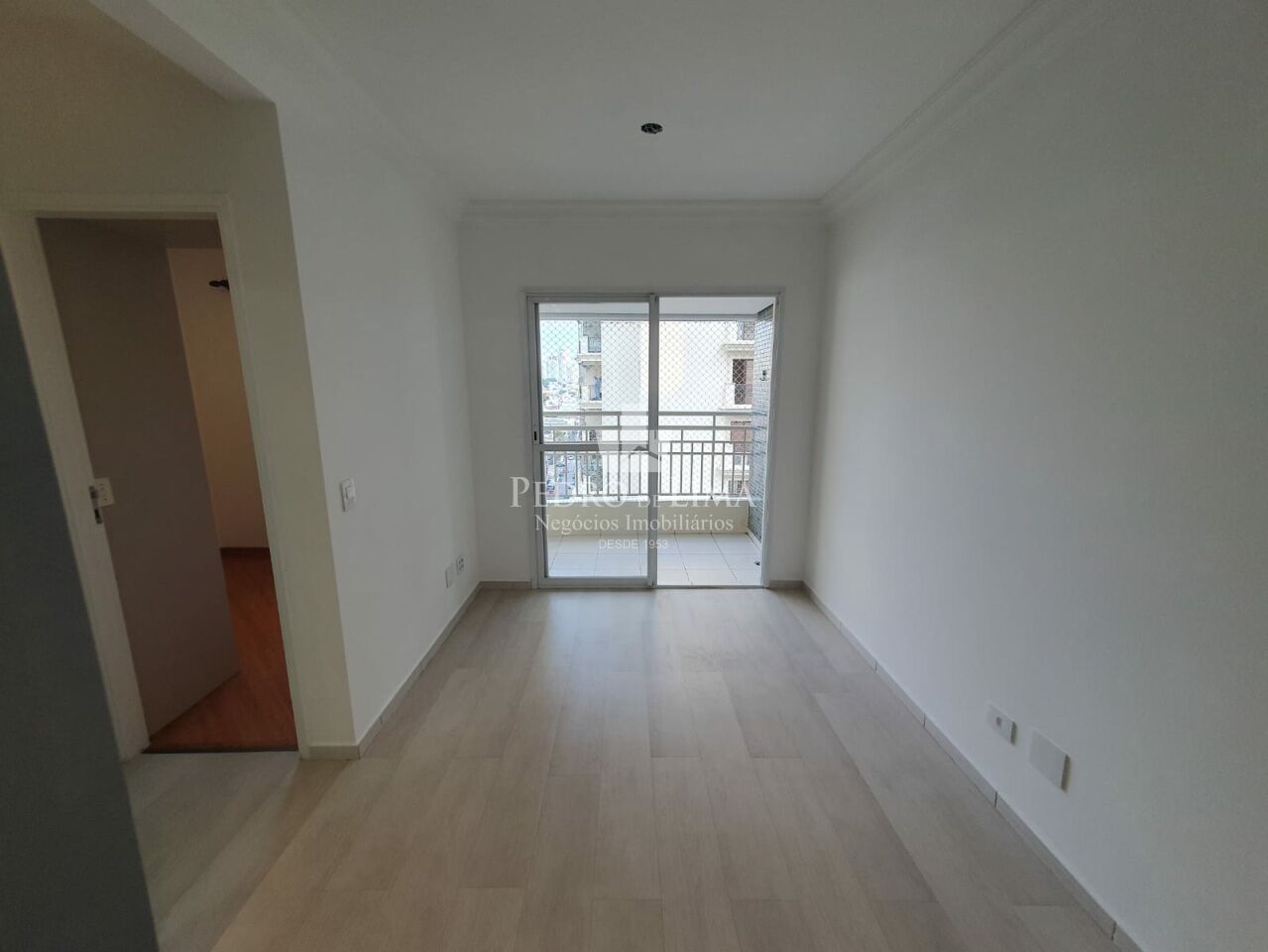 imagem do imovel Apartamento no Tatuapé, a duas quadras do Metrô Carrão, 54m2, 2 dormitórios sendo 1 suíte e 3 vagas. ref: TP30651