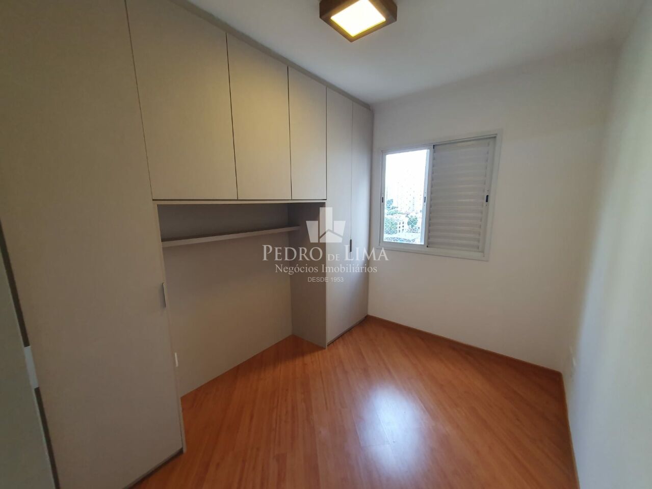 Apartamento no Tatuapé, a duas quadras do Metrô Carrão, 54m2, 2 dormitórios sendo 1 suíte e 3 vagas.