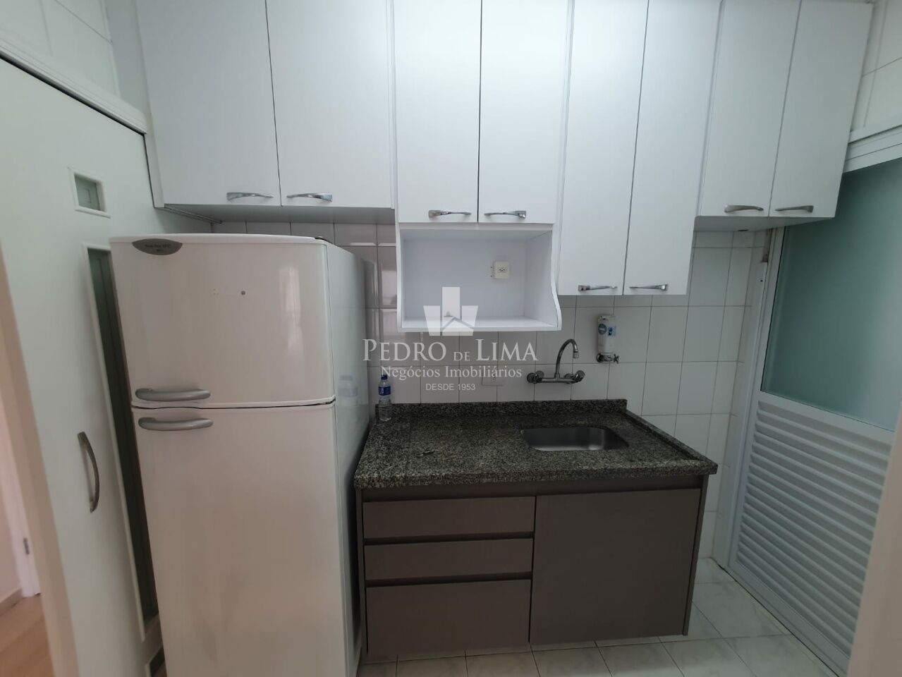 Apartamento no Tatuapé, a duas quadras do Metrô Carrão, 54m2, 2 dormitórios sendo 1 suíte e 3 vagas.