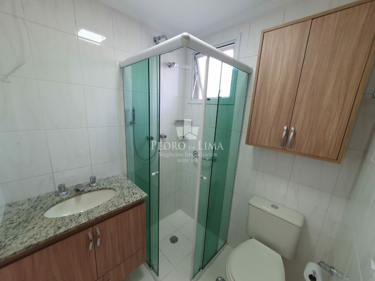 Apartamento no Tatuapé, a duas quadras do Metrô Carrão, 54m2, 2 dormitórios sendo 1 suíte e 3 vagas.