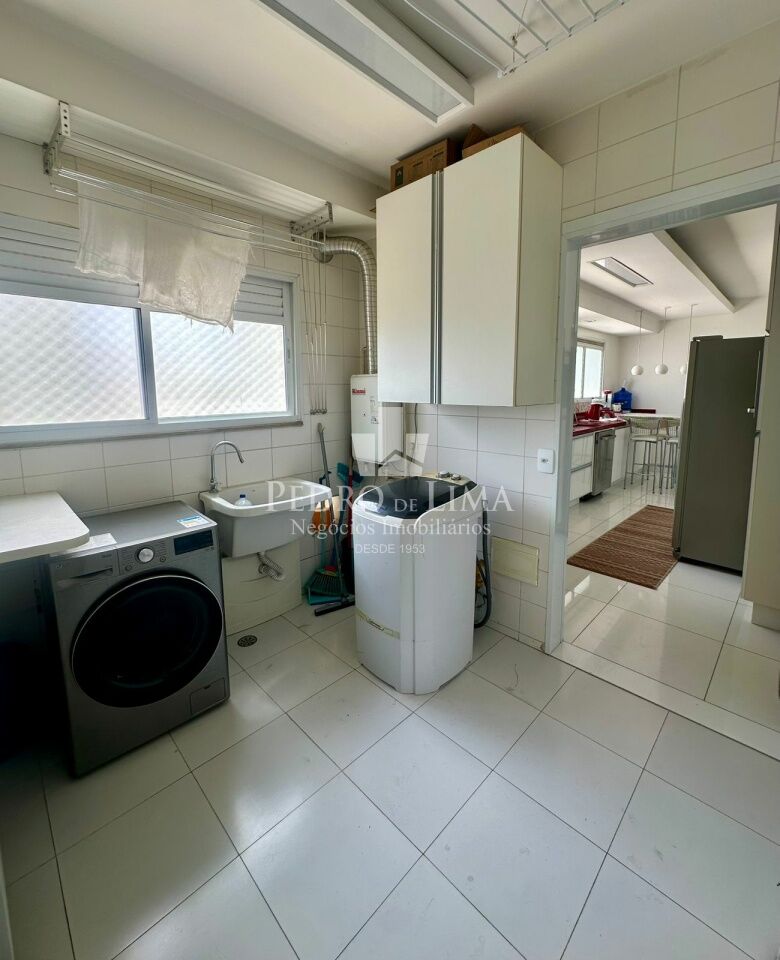 Apartamento co 4 dormitorios sendo 2 suites 3 vagas de garagem  EVIDENCE BELEM