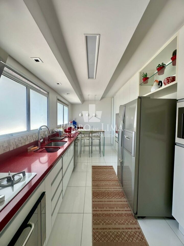 Apartamento co 4 dormitorios sendo 2 suites 3 vagas de garagem  EVIDENCE BELEM