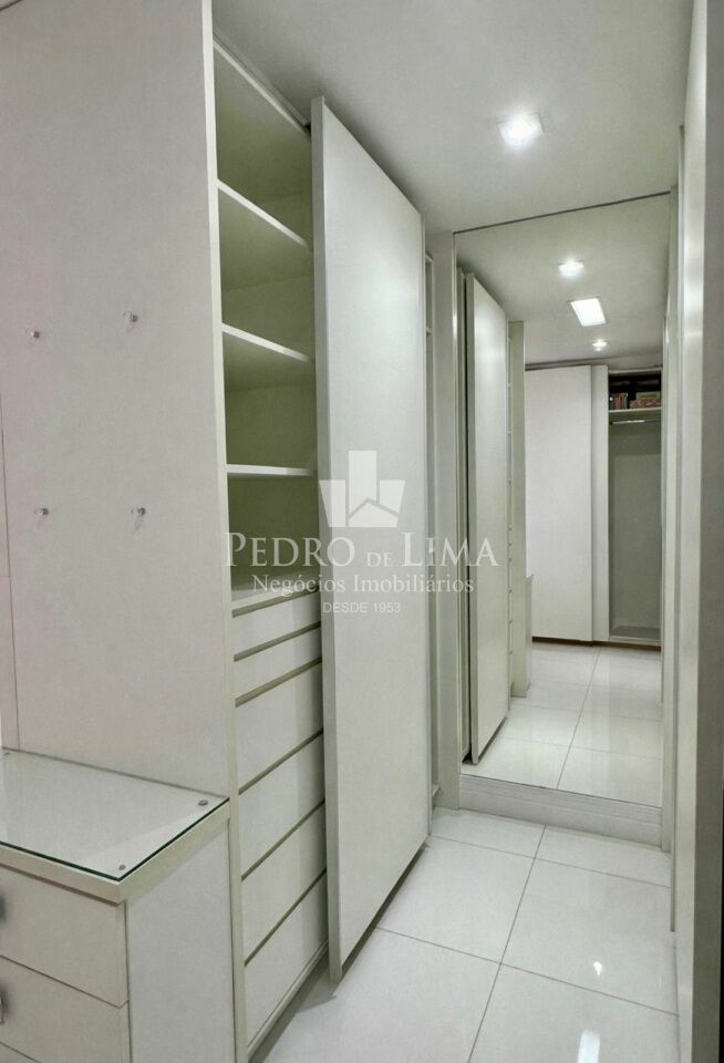 Apartamento co 4 dormitorios sendo 2 suites 3 vagas de garagem  EVIDENCE BELEM