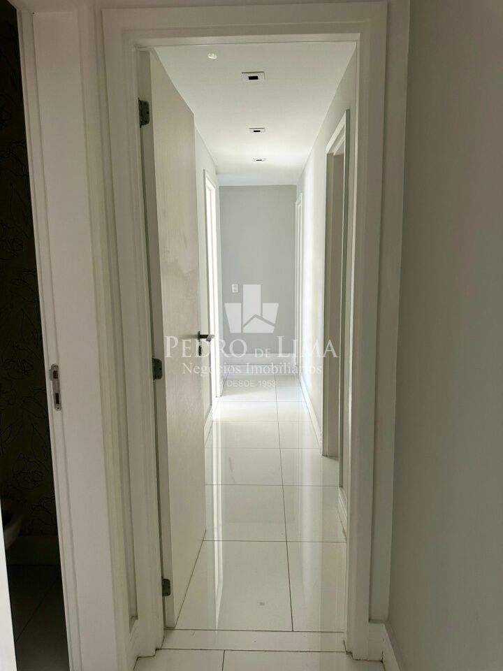 Apartamento co 4 dormitorios sendo 2 suites 3 vagas de garagem  EVIDENCE BELEM