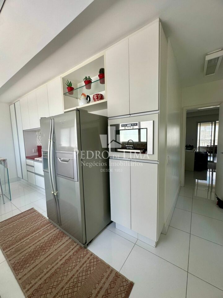 Apartamento co 4 dormitorios sendo 2 suites 3 vagas de garagem  EVIDENCE BELEM
