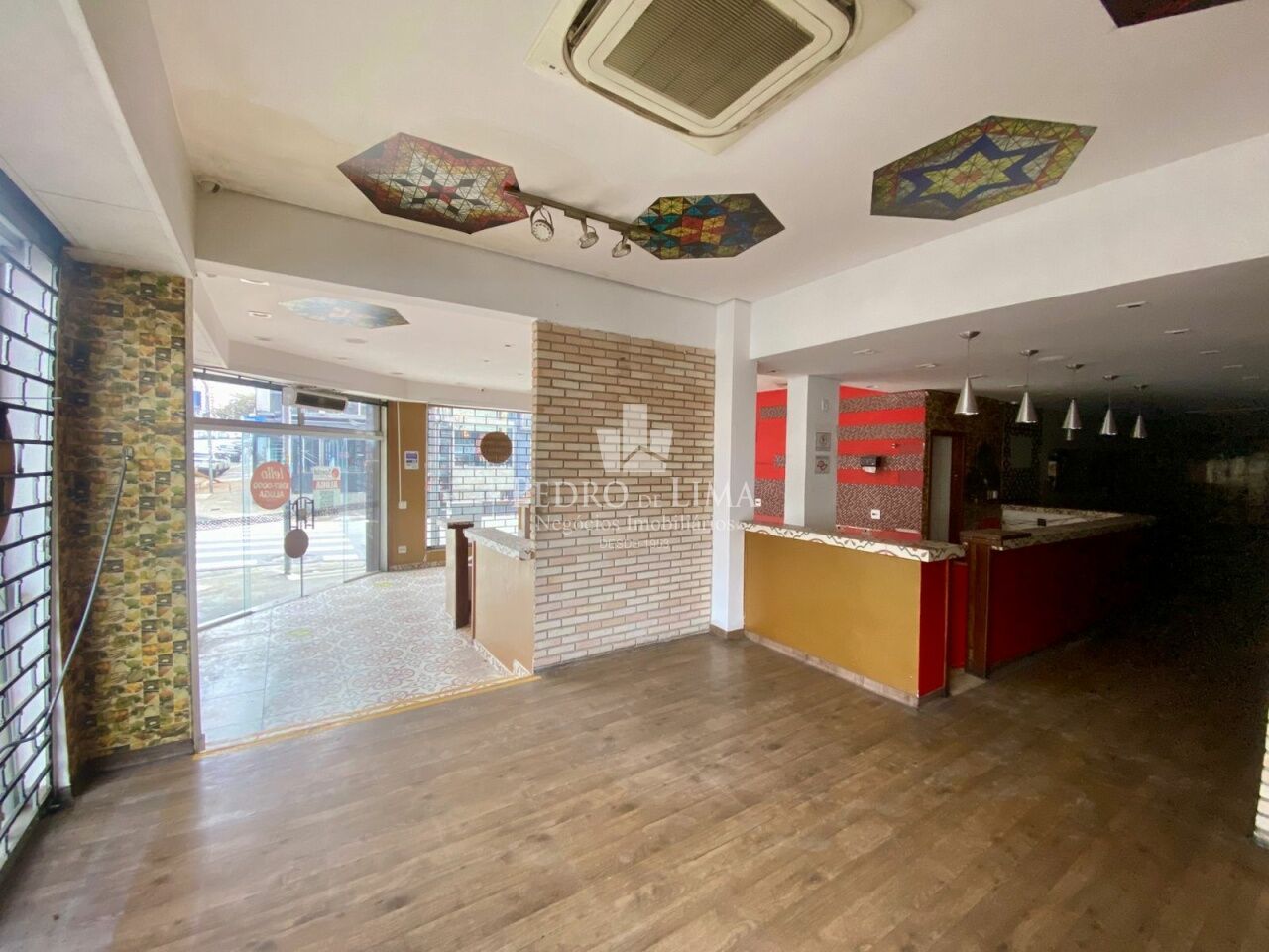 salão Comercial ESQUINA 490m2 e 2 pavimentos no Tatuapé