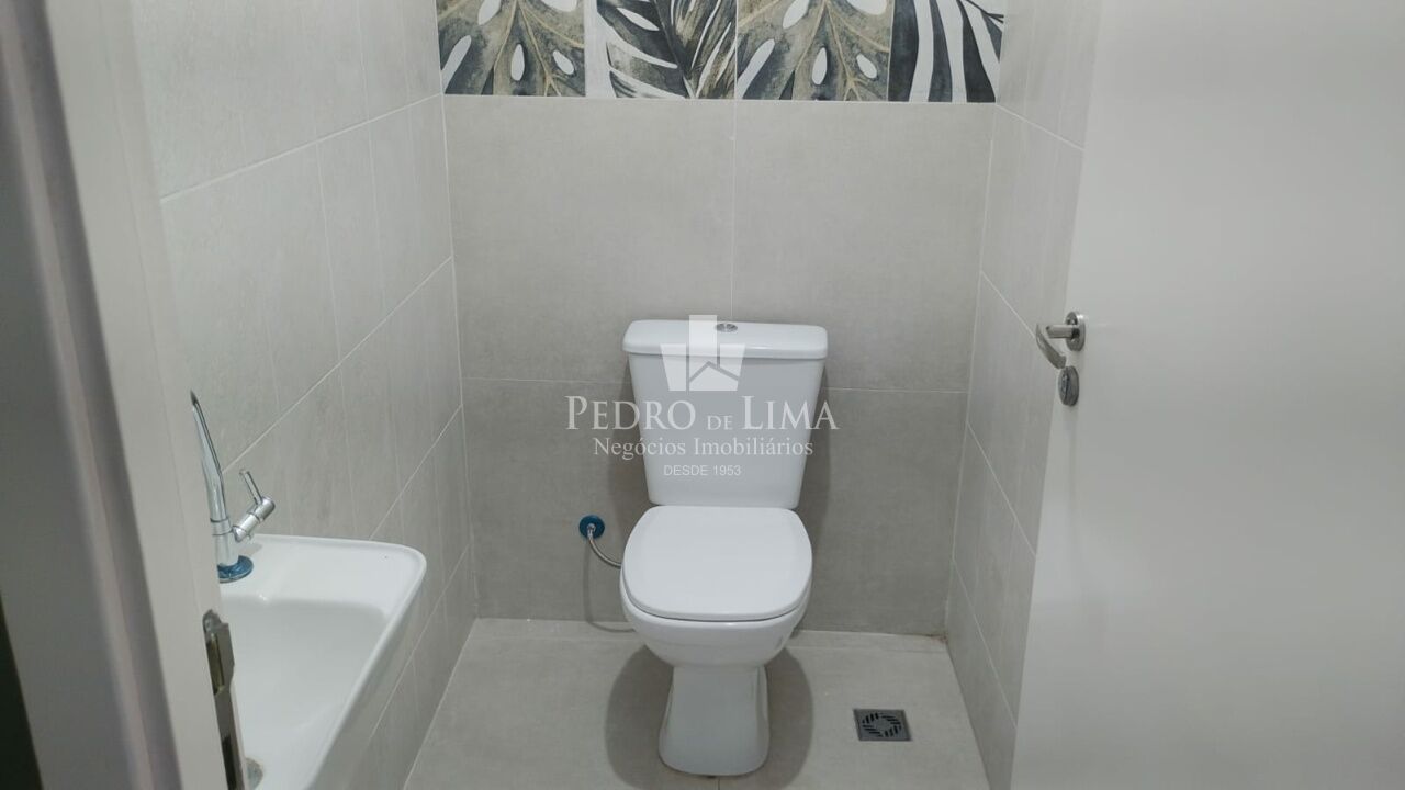 Prédio Comercial de 299 m² para Venda ou Locação! Clínicas/Laboratórios Próximo ao Metrô Carrão