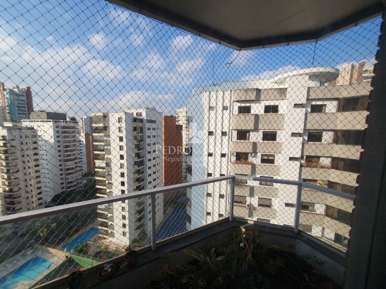 Apartamento no Tatuapé, 147m2, 3 quartos sendo 1 suíte, 1 vaga fixa e coberta 