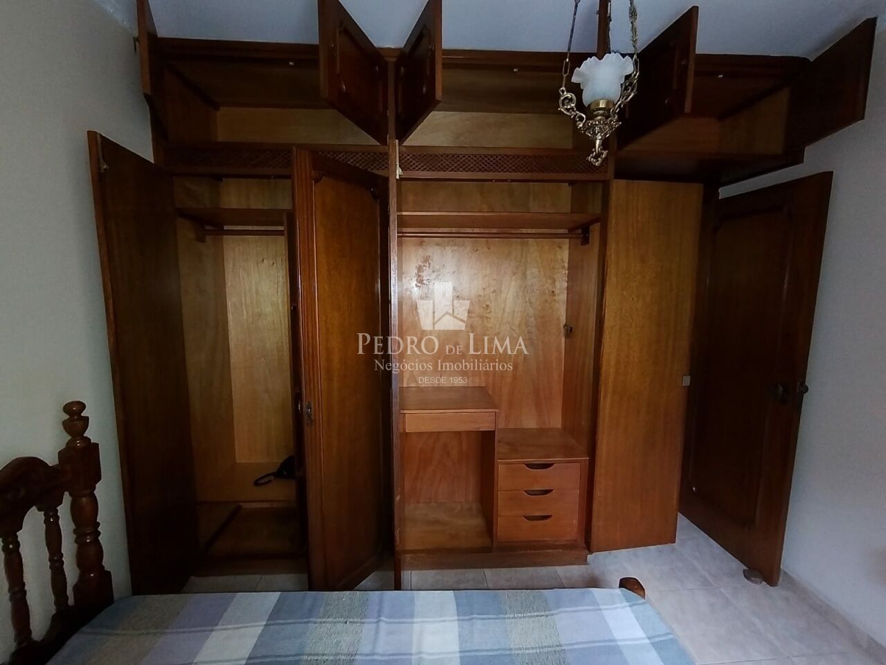 Sobrado Residencial de 3 Dormitórios,2 Vagas, Área Gourmet, Próximo ao Metrô Guilhermina