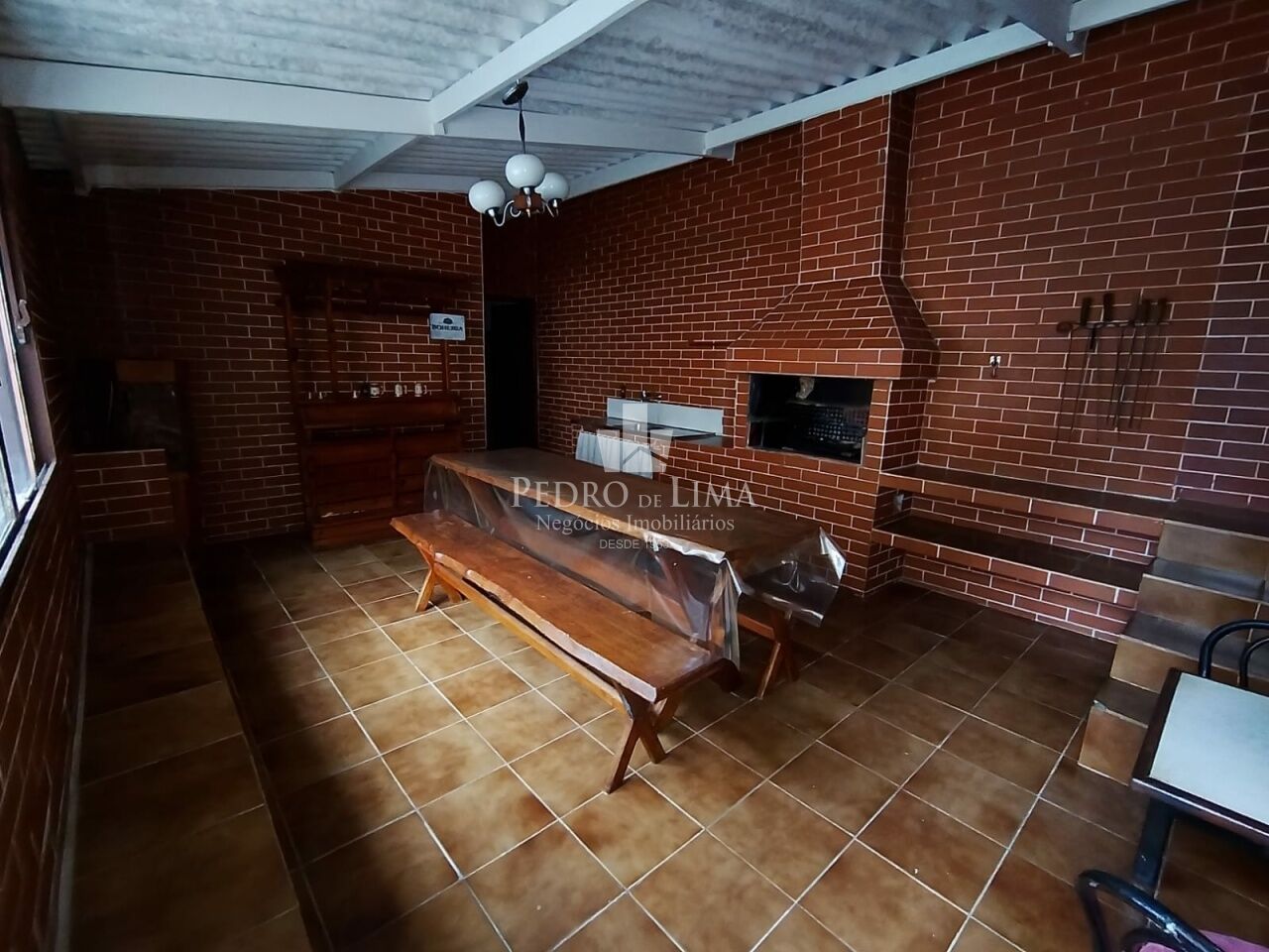 Sobrado Residencial de 3 Dormitórios,2 Vagas, Área Gourmet, Próximo ao Metrô Guilhermina