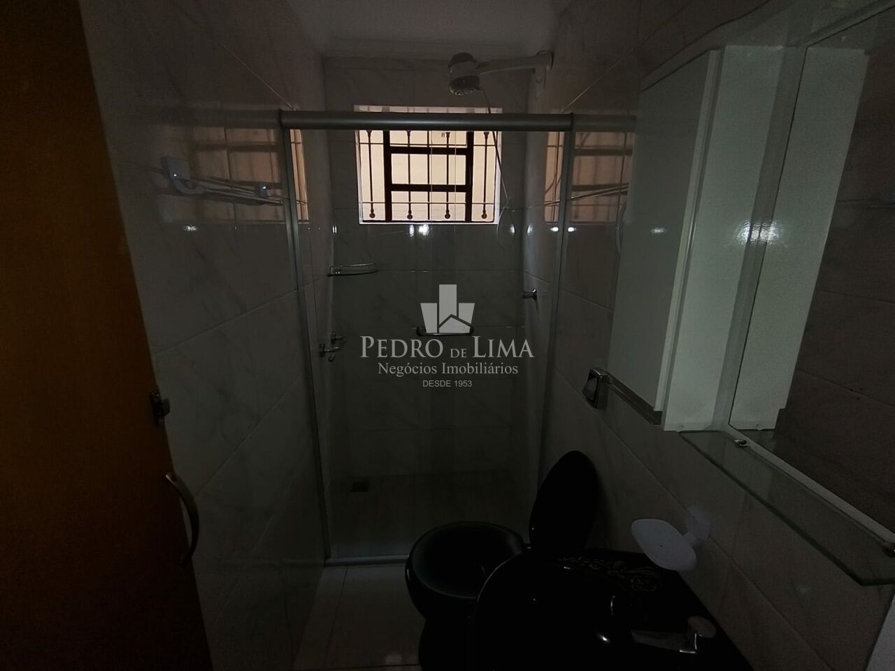 Sobrado Residencial de 3 Dormitórios,2 Vagas, Área Gourmet, Próximo ao Metrô Guilhermina