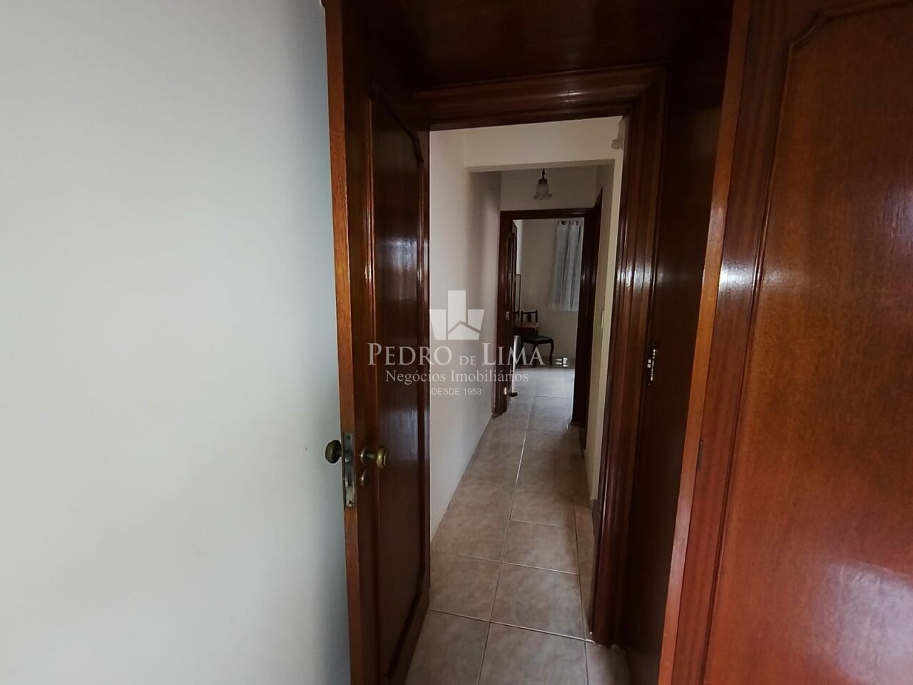 Sobrado Residencial de 3 Dormitórios,2 Vagas, Área Gourmet, Próximo ao Metrô Guilhermina