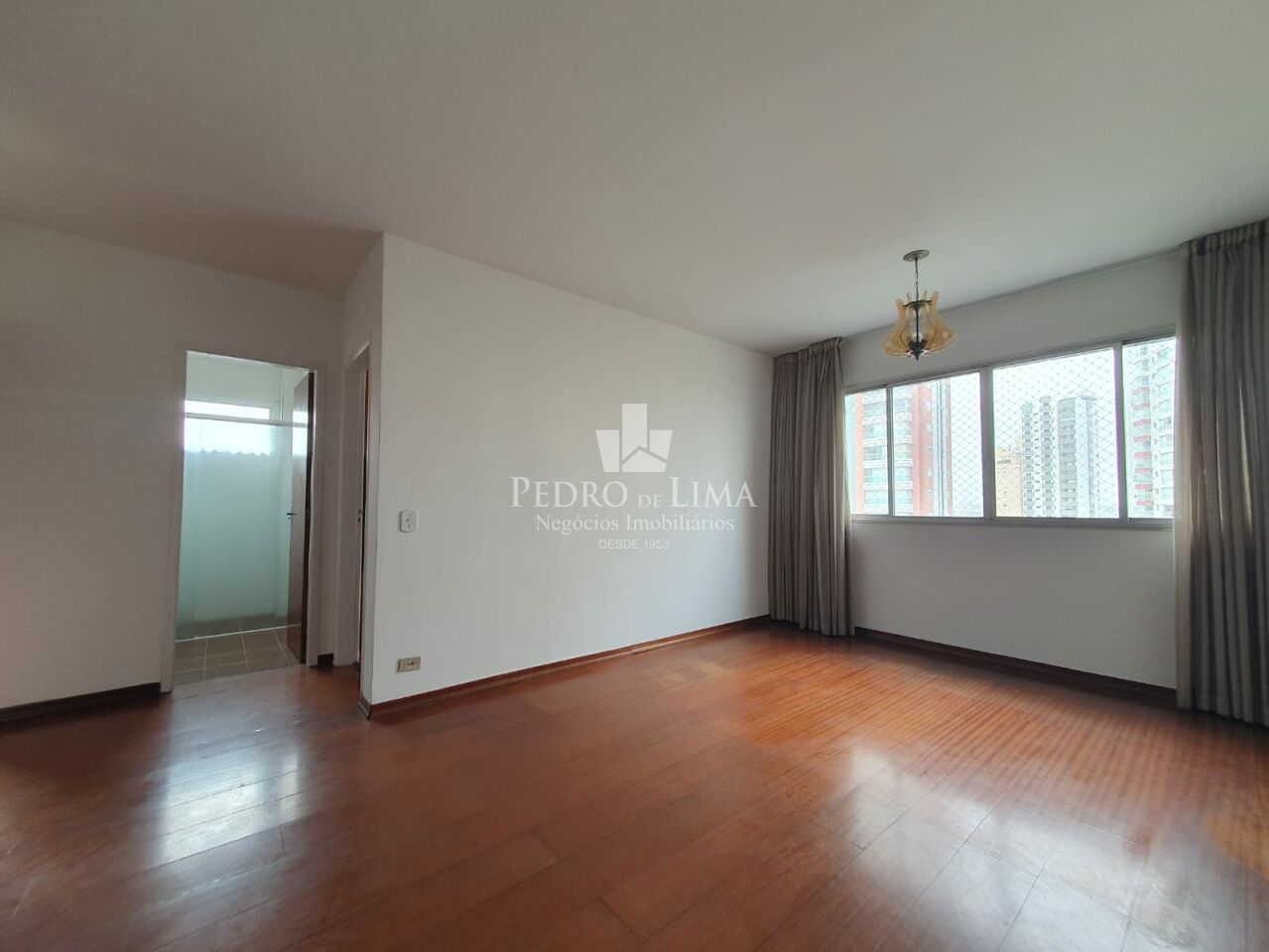imagem do imovel Apartamento, 2 dormitórios região Anália Franco ref: TP30680
