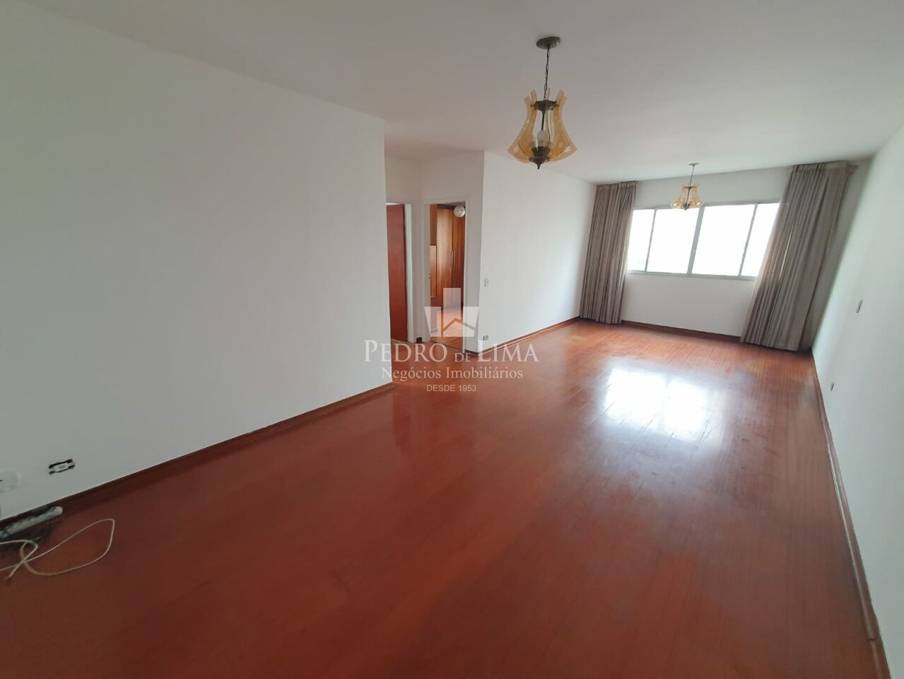 Apartamento, 2 dormitórios região Anália Franco