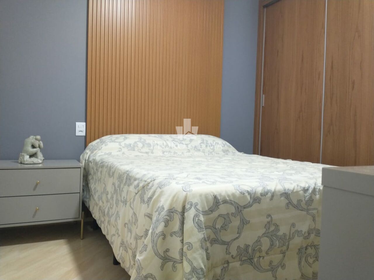 Apartamento  3 quartos sendo 1 suíte ,  3 banheiros, 2 vagas,  Condomínio Saint German Anália Franco