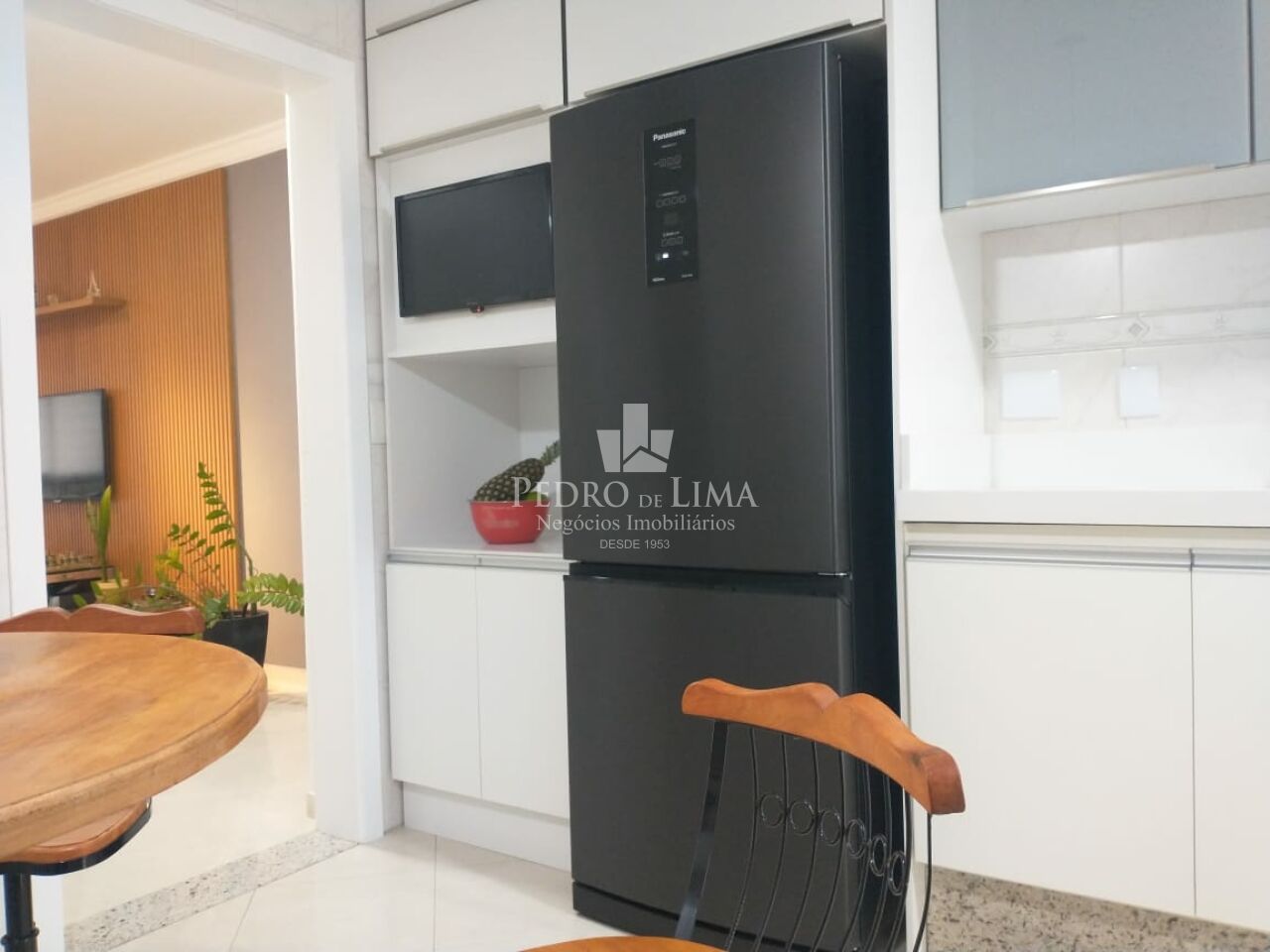 Apartamento  3 quartos sendo 1 suíte ,  3 banheiros, 2 vagas,  Condomínio Saint German Anália Franco