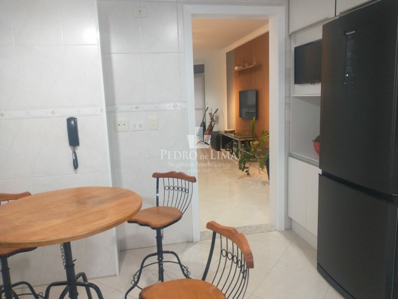 Apartamento  3 quartos sendo 1 suíte ,  3 banheiros, 2 vagas,  Condomínio Saint German Anália Franco