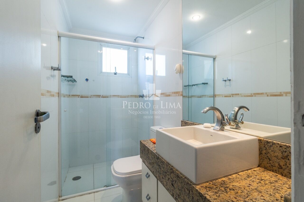Lindo Apartamento no Tatuapé,  3  dormitórios , 1 suíte , 2 vagas, área  útil 72m²