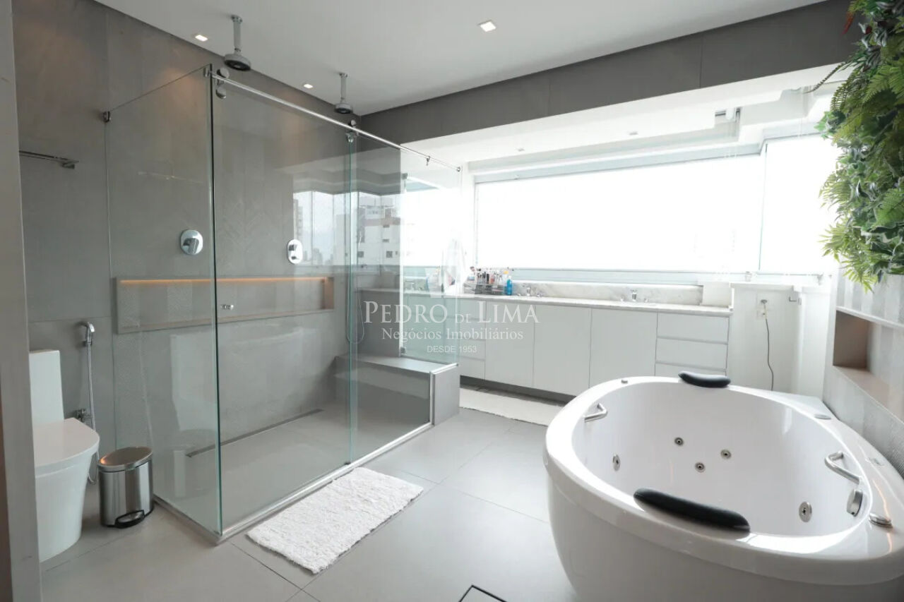 Cobertura Top House , porteira fechada, 2  suítes , 4  vagas, área  útil 220,00 m² 