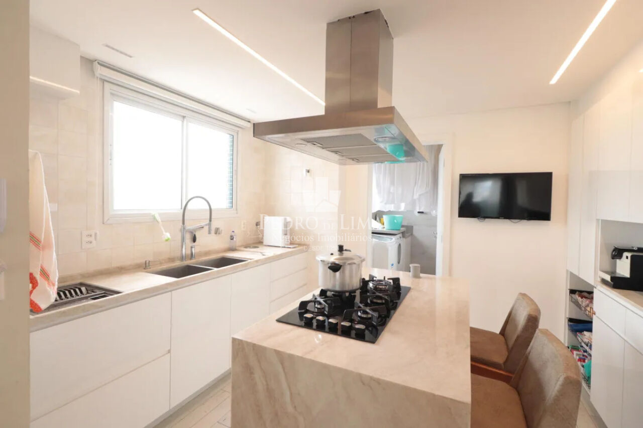 Cobertura Top House , porteira fechada, 2  suítes , 4  vagas, área  útil 220,00 m² 