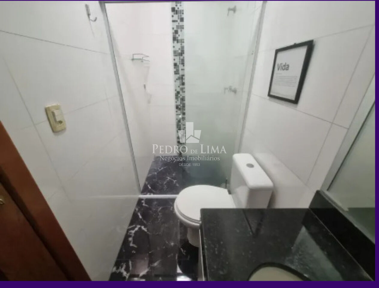 Sobrado Tatuapé 200 m²  3 suítes, churrasqueira, 5 vagas , excelente localização .
