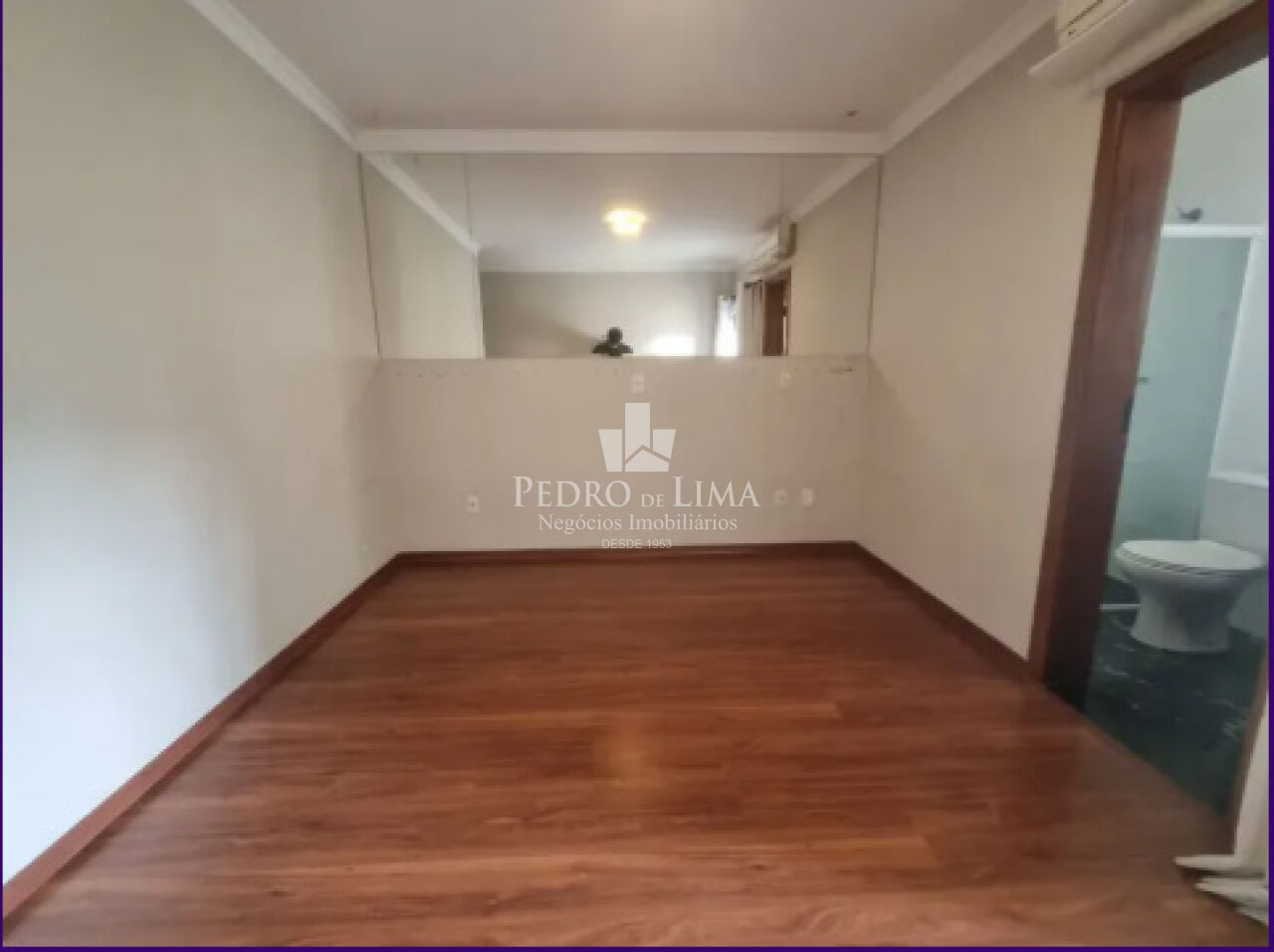 Sobrado Tatuapé 200 m²  3 suítes, churrasqueira, 5 vagas , excelente localização .