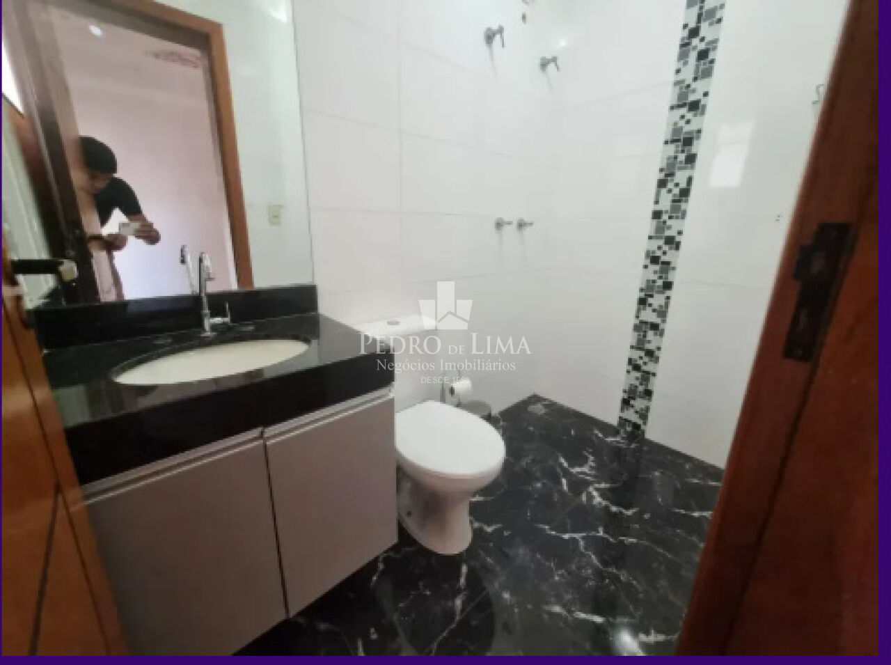 Sobrado Tatuapé 200 m²  3 suítes, churrasqueira, 5 vagas , excelente localização .