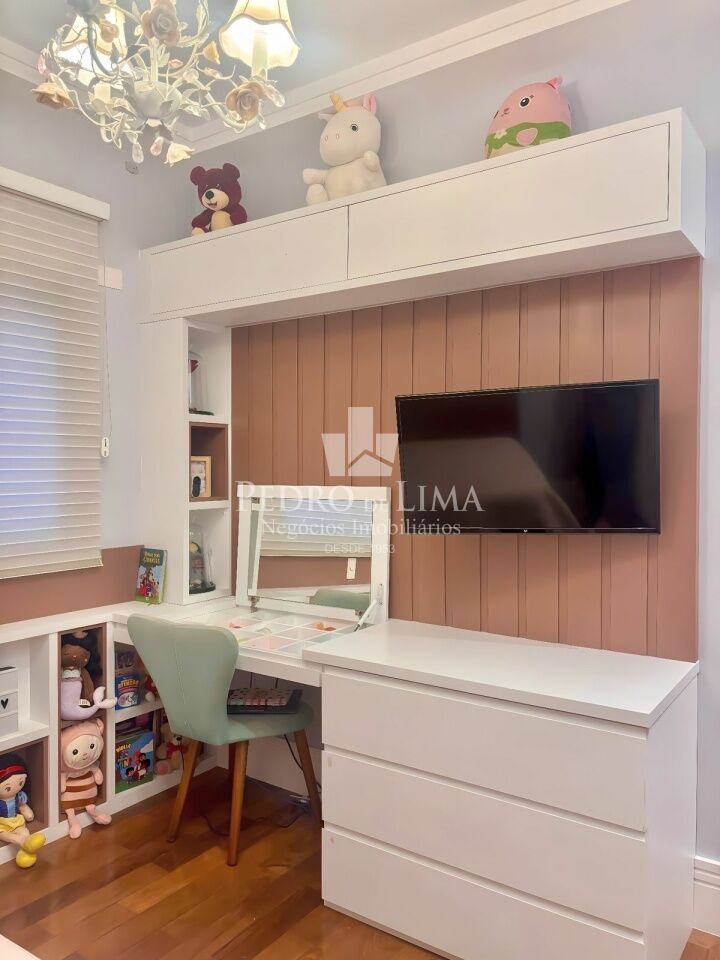 Apartamento no Tatuapé, 95m², 3 dormitórios, 2 vagas, varanda com churrasqueira.