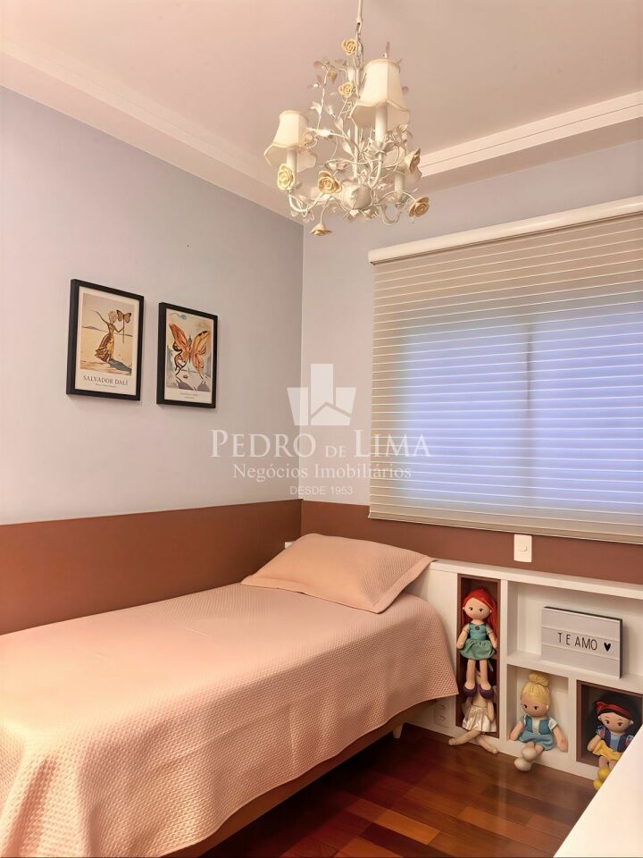 Apartamento no Tatuapé, 95m², 3 dormitórios, 2 vagas, varanda com churrasqueira.