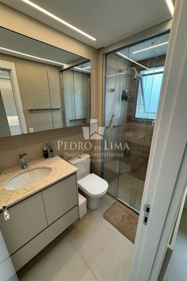 Condomínio Wonder Praças da Cidade  2 quartos sendo  2 suítes, 3 banheiros 2 vagas de garagem 