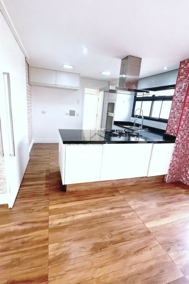 imagem do imovel Cobertura Duplex com piscina 3 dormitório sendo 1 suíte , 3 vagas de garagem Edifício Madri   ref: TP30763